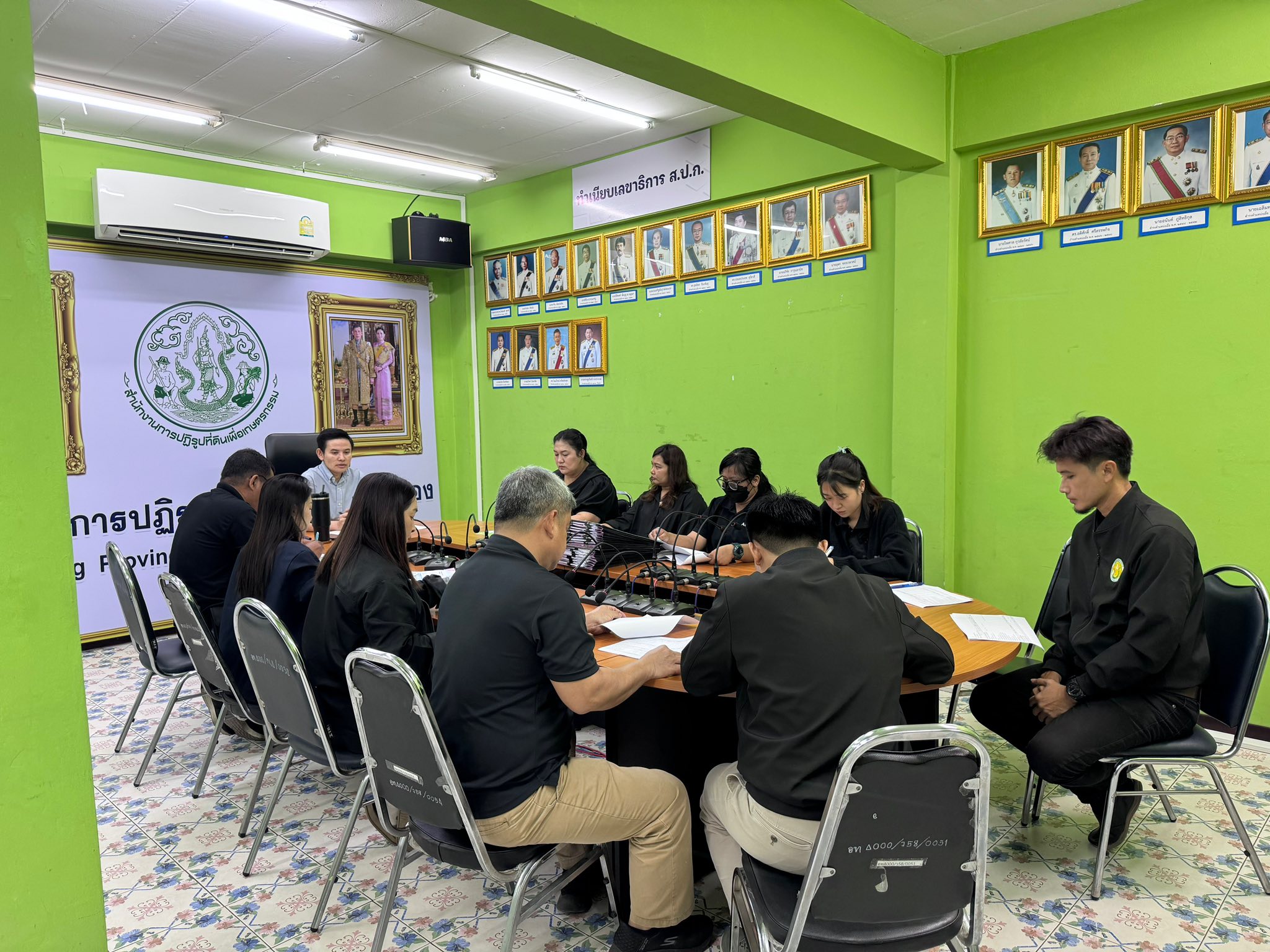 title - ประชุมสำนักงานการปฏิรูปที่ดินจังหวัดอ่างทองประจำเดือนกุมภาพันธ์ 2569